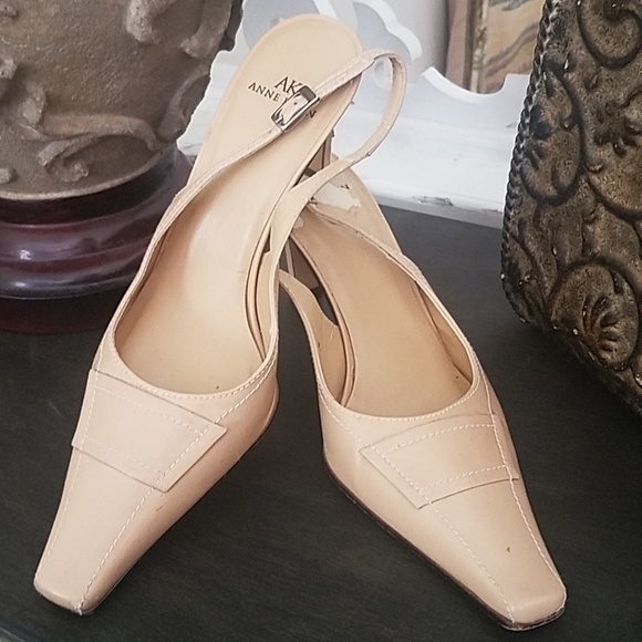 Shoe - Picture 2 of 2